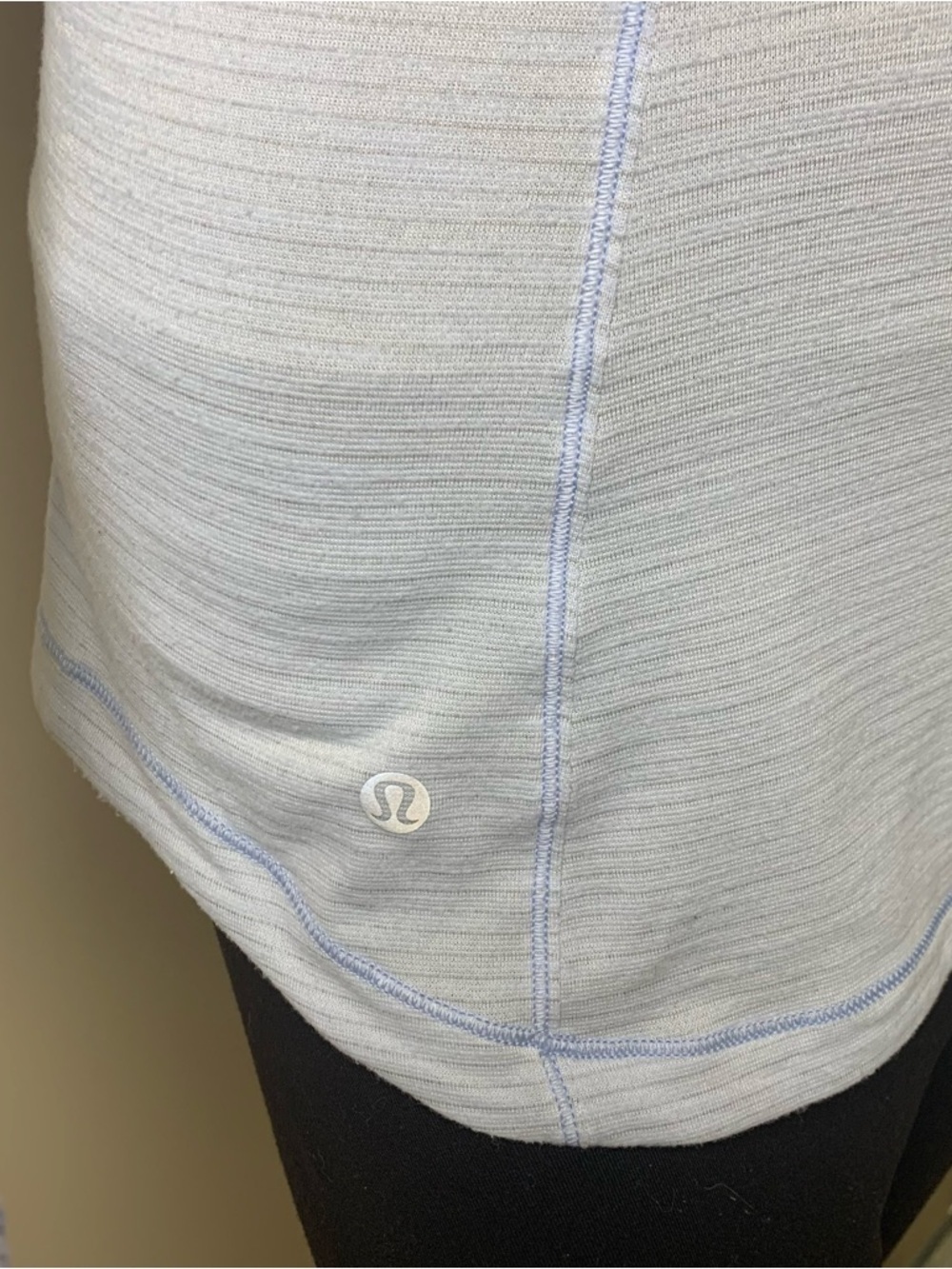 Lululemon 5 Mile Long Sleeve Heathered Chalk Size 4 – Running & Activewear - Picture 5 of 6